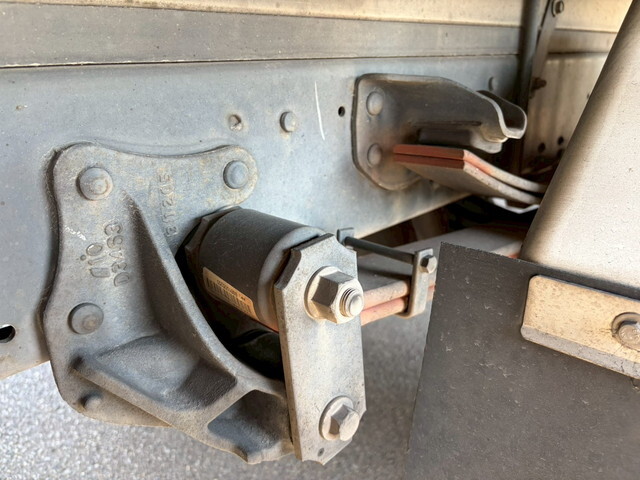 いすゞエルフ冷凍車（冷蔵車）小型（2t・3t）[写真36]