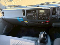 いすゞエルフ冷凍車（冷蔵車）小型（2t・3t）[写真40]