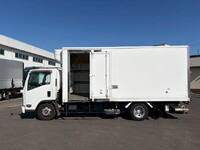 いすゞエルフ冷凍車（冷蔵車）小型（2t・3t）[写真08]