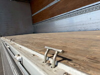 いすゞフォワードアルミウイング中型（4t）[写真28]