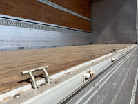 いすゞフォワードアルミウイング中型（4t）[写真37]