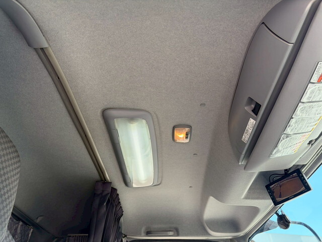 いすゞフォワードアルミウイング中型（4t）[写真38]