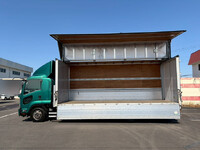 いすゞフォワードアルミウイング中型（4t）[写真09]