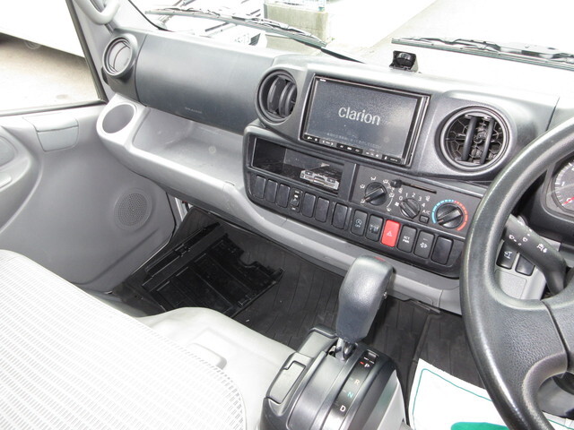 トヨタその他の車種アルミバン小型（2t・3t）[写真22]