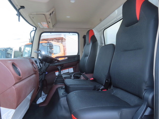 日野レンジャーダンプ中型（4t）[写真19]