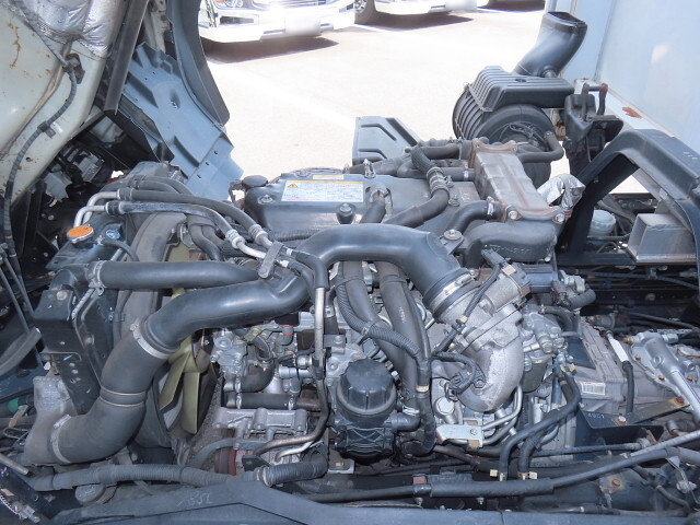 いすゞフォワードアルミウイング中型（4t）[写真17]