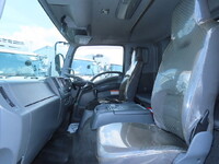 いすゞフォワードアルミウイング中型（4t）[写真22]