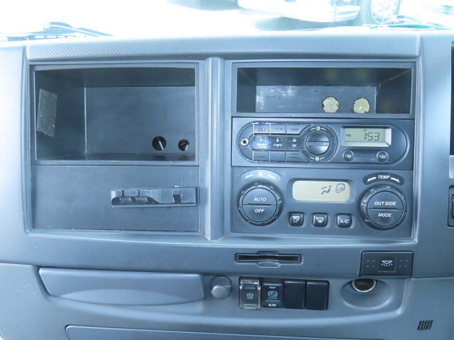 いすゞフォワードアルミウイング中型（4t）[写真24]