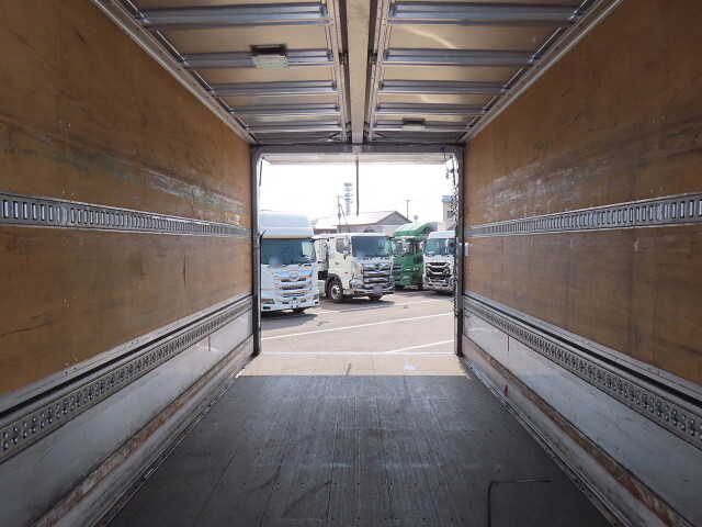 いすゞフォワードアルミウイング中型（4t）[写真31]