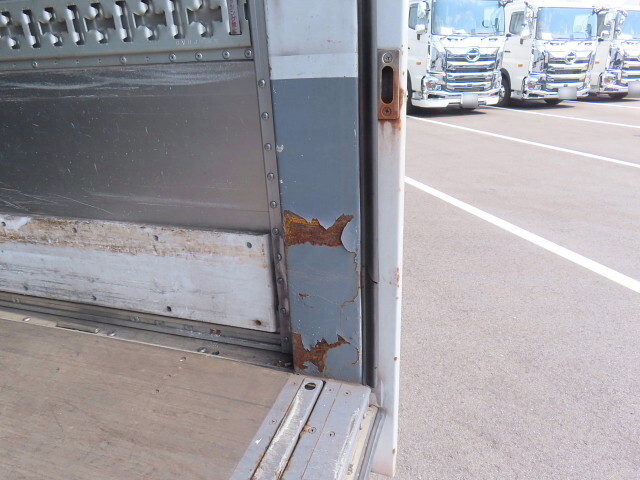 いすゞフォワードアルミウイング中型（4t）[写真34]