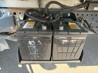 いすゞエルフ冷凍車（冷蔵車）小型（2t・3t）[写真23]