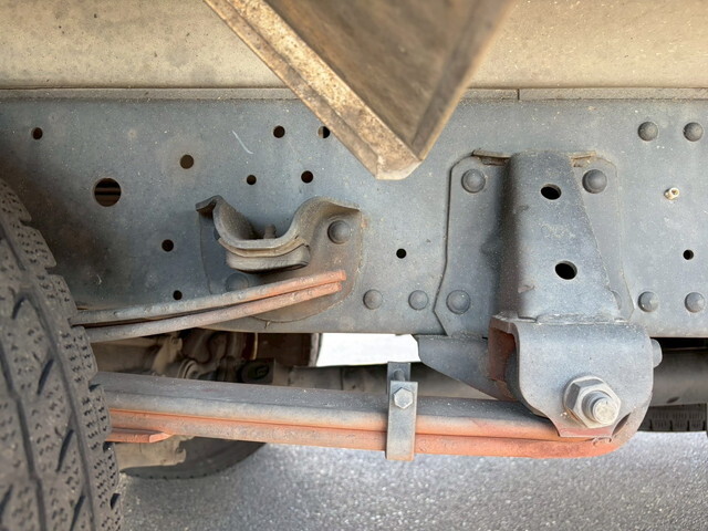 いすゞエルフ冷凍車（冷蔵車）小型（2t・3t）[写真30]