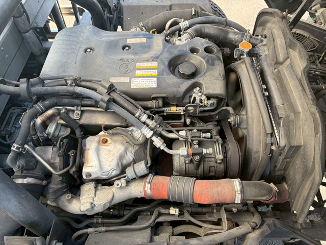 いすゞエルフ冷凍車（冷蔵車）小型（2t・3t）[写真33]