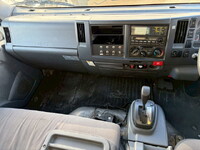 いすゞエルフ冷凍車（冷蔵車）小型（2t・3t）[写真39]