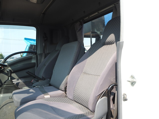 いすゞフォワードクレーン6段増トン（6t・8t）[写真35]