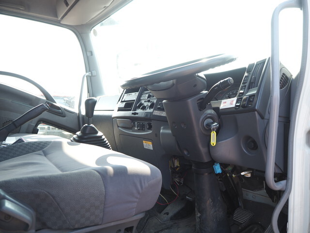 いすゞフォワードクレーン6段増トン（6t・8t）[写真36]