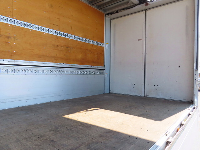 日野レンジャーアルミウイング増トン（6t・8t）[写真28]