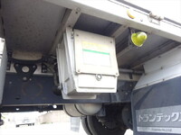 いすゞフォワードアルミウイング中型（4t）[写真11]