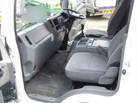 いすゞフォワードアルミウイング中型（4t）[写真32]