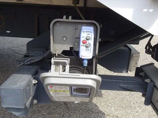 いすゞフォワードアルミウイング中型（4t）[写真34]