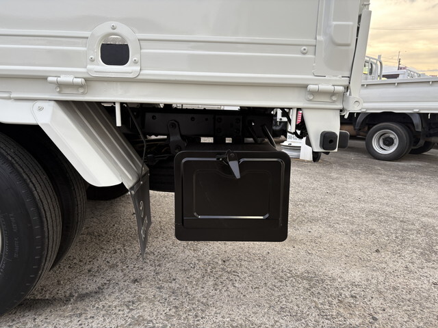 トヨタトヨエース平ボディ小型（2t・3t）[写真11]