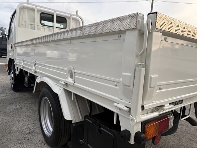 トヨタトヨエース平ボディ小型（2t・3t）[写真02]