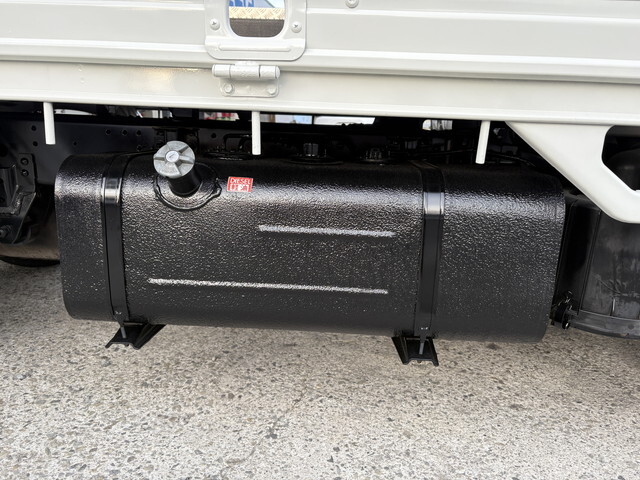 トヨタトヨエース平ボディ小型（2t・3t）[写真20]