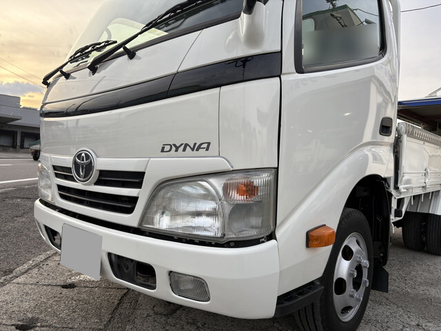 トヨタトヨエース平ボディ小型（2t・3t）[写真03]