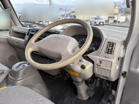 トヨタトヨエース平ボディ小型（2t・3t）[写真08]