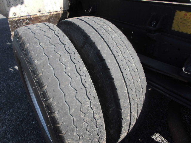 日野デュトロパッカー車（塵芥車）小型（2t・3t）[写真18]