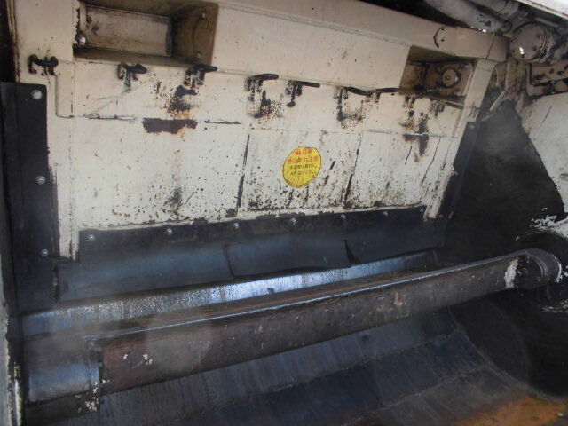 日野デュトロパッカー車（塵芥車）小型（2t・3t）[写真05]