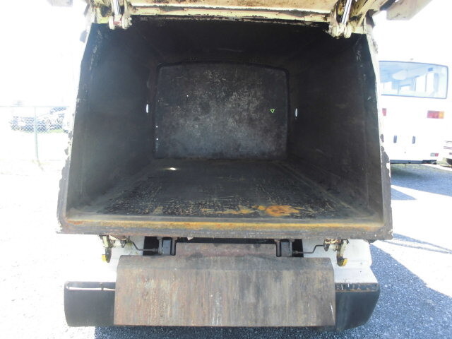 日野デュトロパッカー車（塵芥車）小型（2t・3t）[写真06]