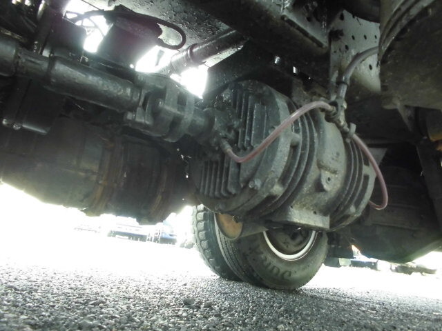 いすゞエルフバキュームカー小型（2t・3t）[写真15]