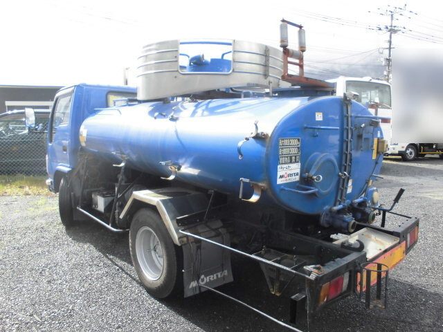 いすゞエルフバキュームカー小型（2t・3t）[写真02]