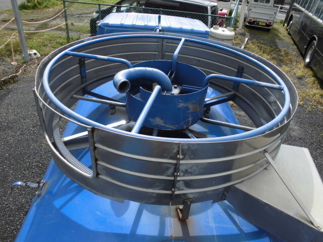 いすゞエルフバキュームカー小型（2t・3t）[写真06]