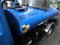 いすゞエルフバキュームカー小型（2t・3t）[写真10]