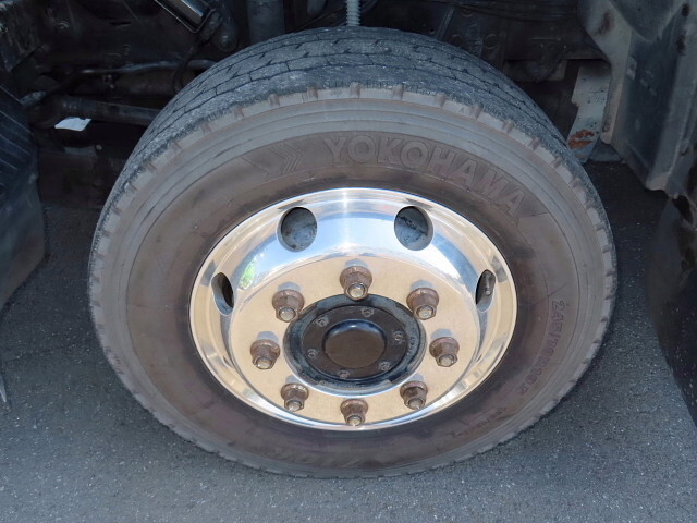 UDトラックスクオンアルミウイング大型（10t）[写真15]