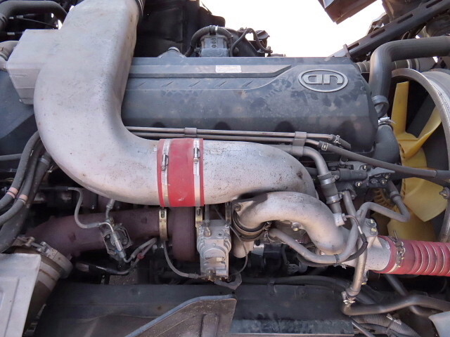 UDトラックスクオンアルミウイング大型（10t）[写真17]