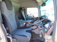 UDトラックスクオンアルミウイング大型（10t）[写真22]