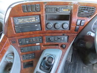 UDトラックスクオンアルミウイング大型（10t）[写真25]