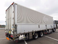 UDトラックスクオンアルミウイング大型（10t）[写真02]