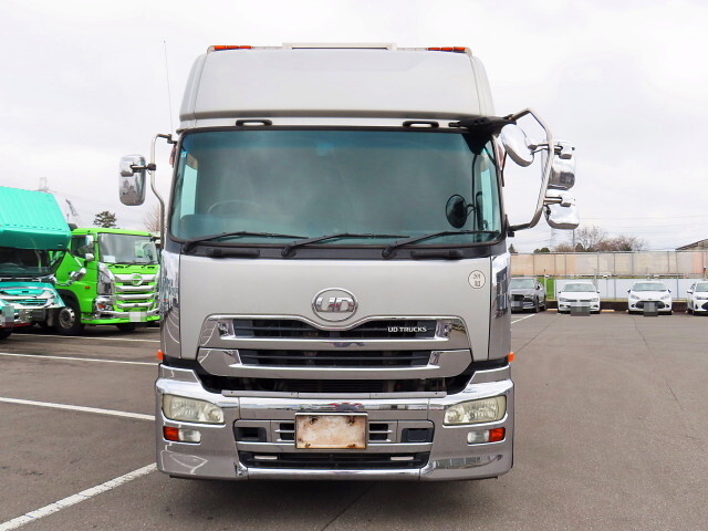 UDトラックスクオンアルミウイング大型（10t）[写真03]