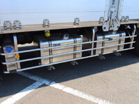 UDトラックスクオンアルミウイング大型（10t）[写真33]