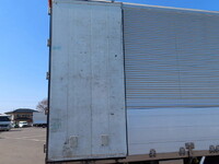 UDトラックスクオンアルミウイング大型（10t）[写真35]