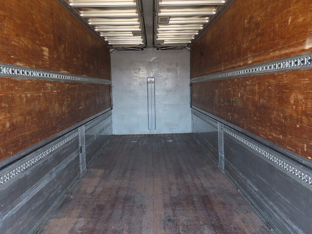 UDトラックスクオンアルミウイング大型（10t）[写真35]