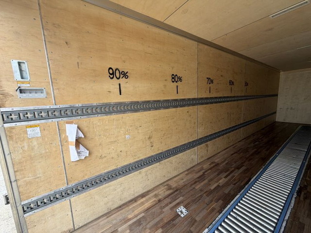 日野プロフィアアルミバン大型（10t）[写真14]