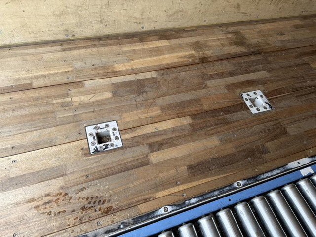 日野プロフィアアルミバン大型（10t）[写真15]