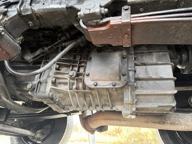 日野プロフィアアルミバン大型（10t）[写真23]