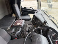 日野プロフィアアルミバン大型（10t）[写真33]