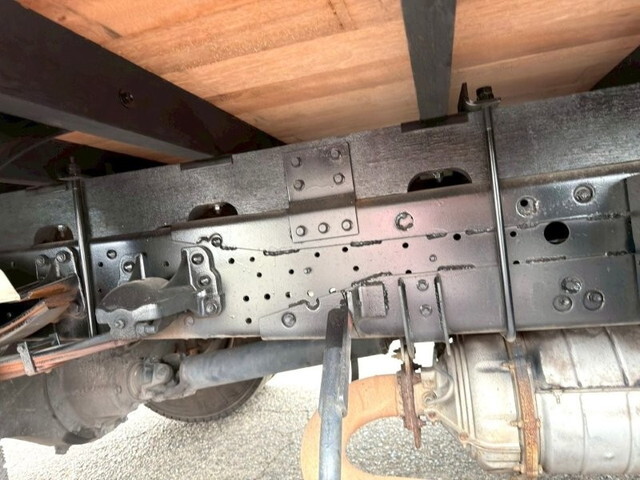 いすゞフォワードクレーン4段中型（4t）[写真13]